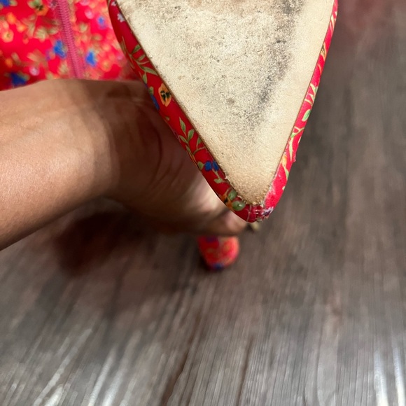 RAYE BOOTIE•MAGENTA WITH MULTI-COLORED FLOWERS•SIZE: 9 - Picture 10 of 15